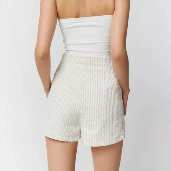 En Saison Riley High-Waisted Cream Stripe Short Embroidered Pinstripe Size Small - Picture 4 of 13